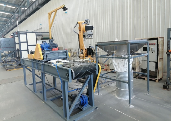 自動拆包機器人+擠壓振散裝置+袋料整形裝置（針對結(jié)塊物料設計）