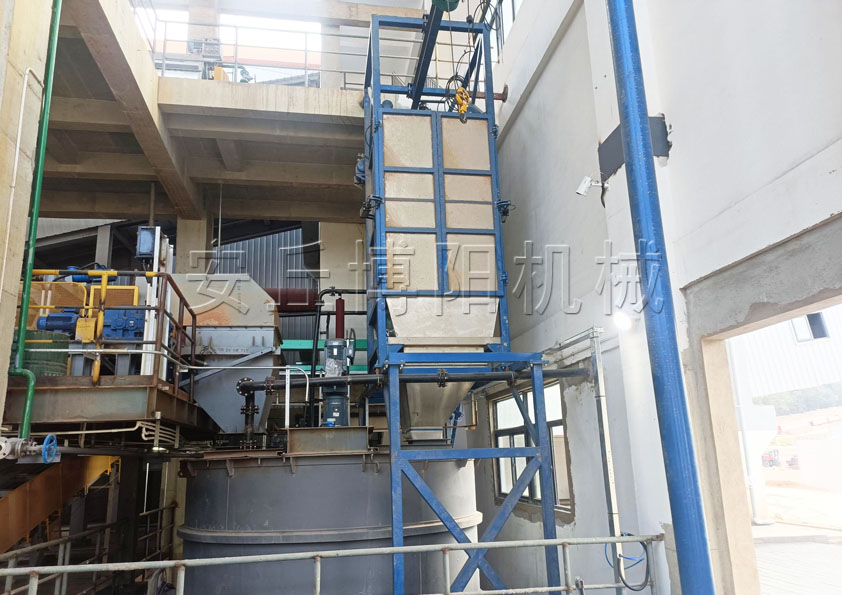 氧化鋅噸袋拆包機優勢、云南噸袋自動破包機案例